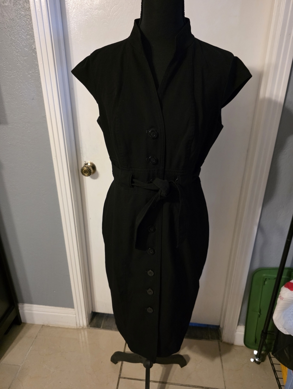 Calvin Klein Classic Black Button-Front Sheath Dress with Waist Tie Size 8